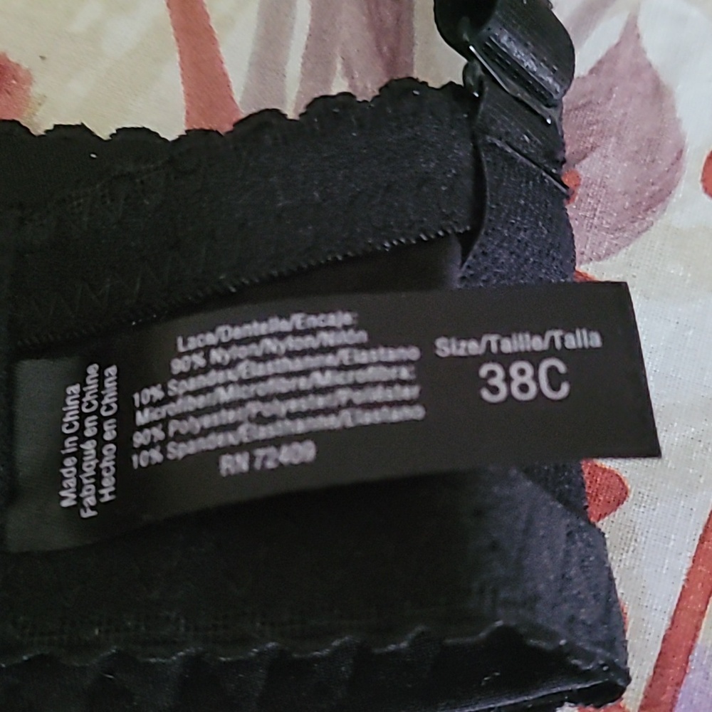 5 new or nearly new bras - Picture 5 of 7